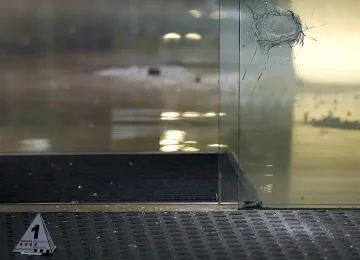 Двама ранени при стрелба в Барселона