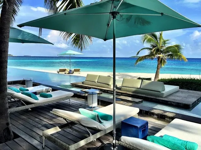 Раят за богаташи отваря врати и за бедните