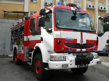 Пожар лумна в 100 дка борова гора