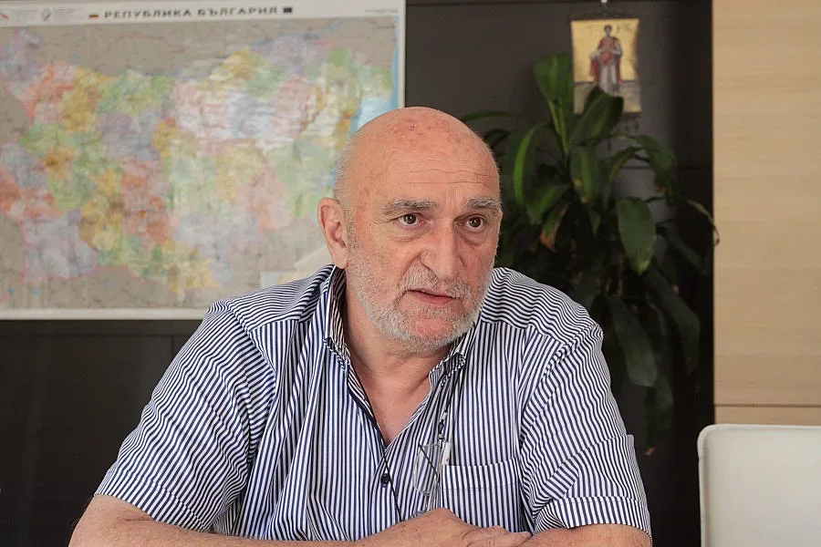 Справихме се с антракса, хората да са спокойни