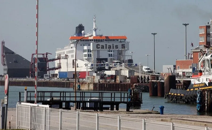 Наши тираджии два дни блокирани край Ламанша