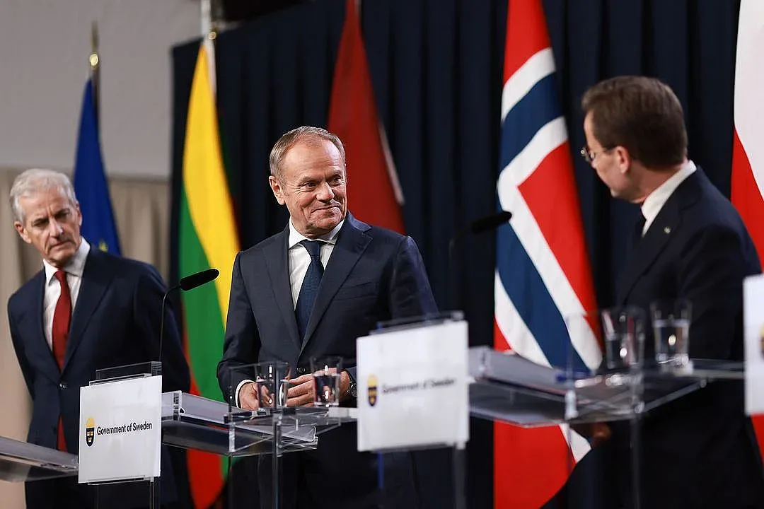 Доналд Туск видя кога започват преговорите за мир в Украйна