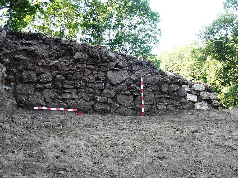 Археолози спасиха тракийска крепост