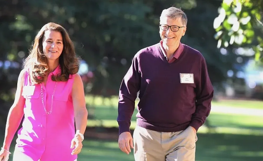 Бил Гейтс и жена му -  най-богати на планетата