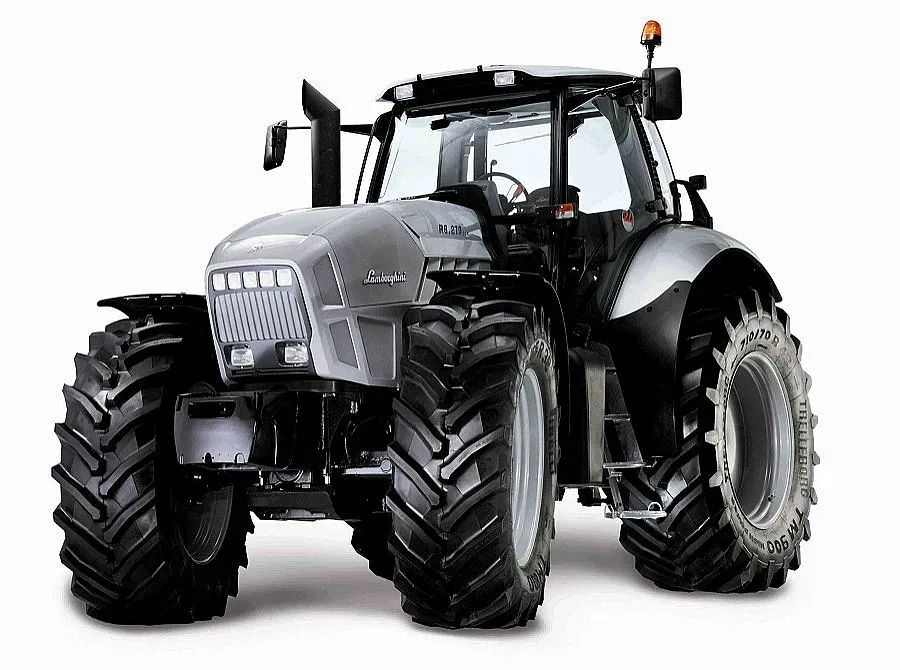 Трактори блокират бензиностанции