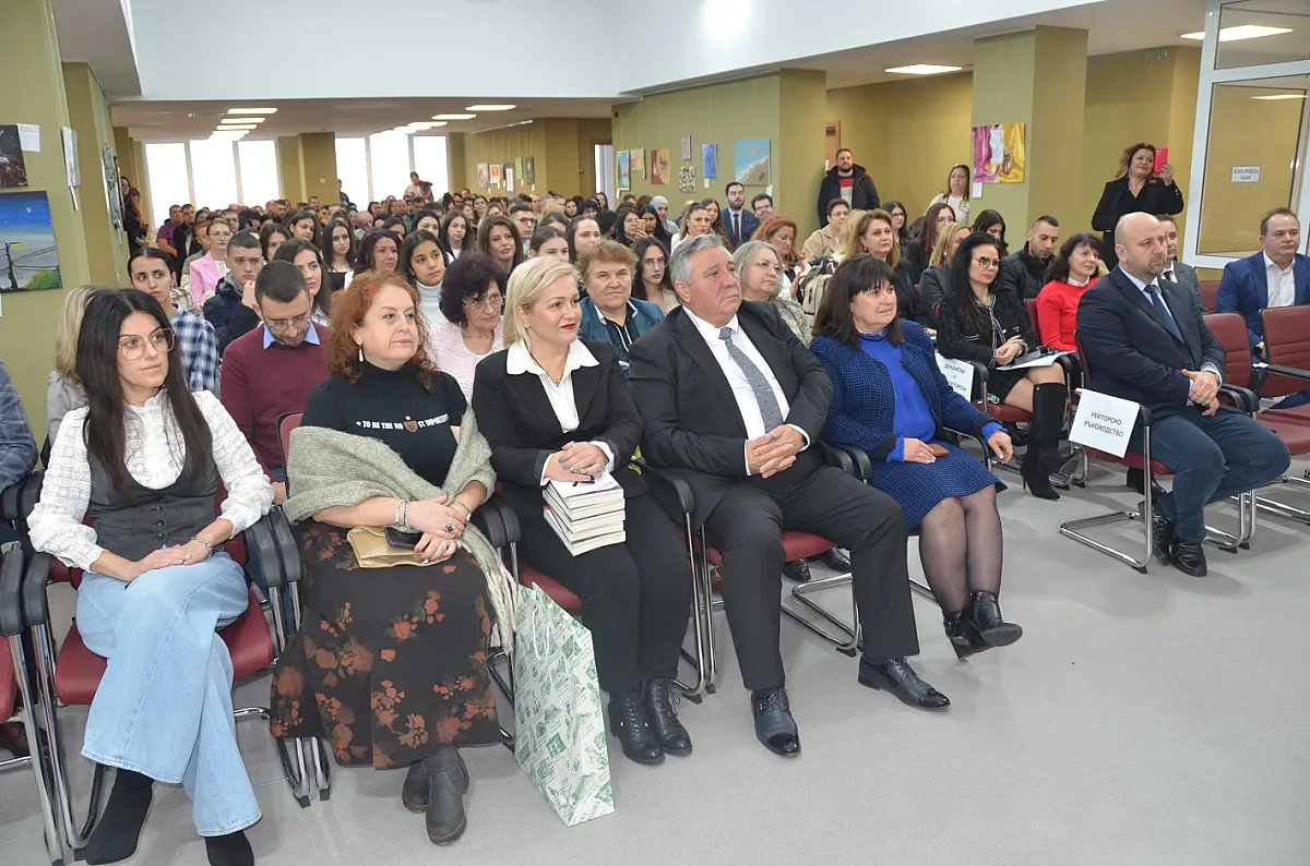 Тракийски университет отличи над 200 изявени студенти