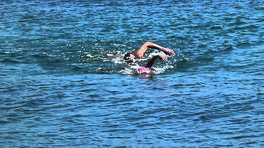 Десетки на брега на Дунав. Голямото плуване