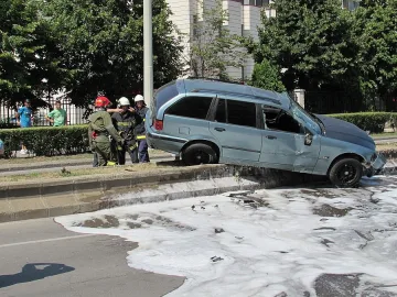 БМВ катастрофира пред полицията в Русе