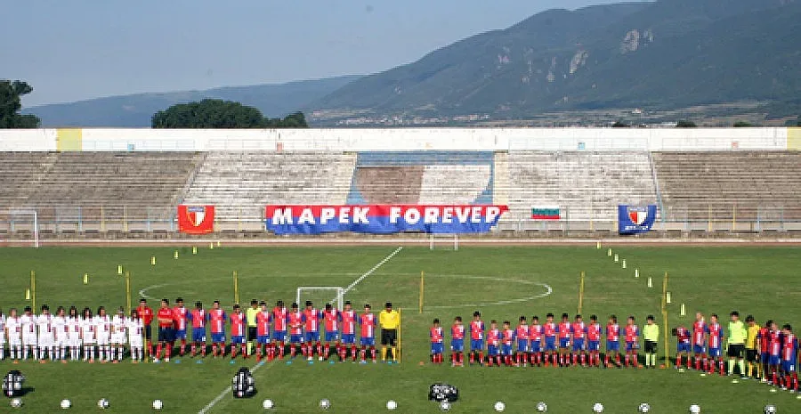 БФС глоби два клуба с 220 000 заради черно тото