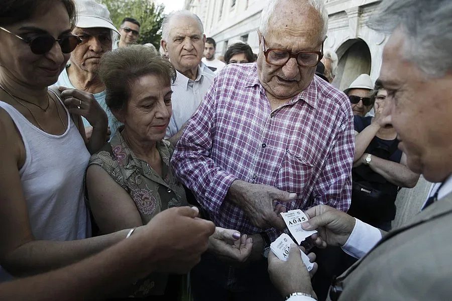 Гърция започна да плаща на кредиторите (ОБЗОР)