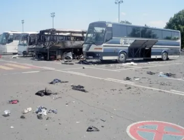 Шест бели гълъба за жертвите на атентата