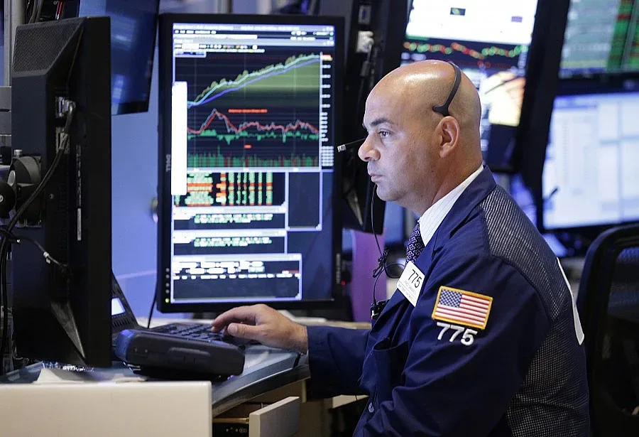 Плащаме данъците за кола и жилище от сайта на НАП