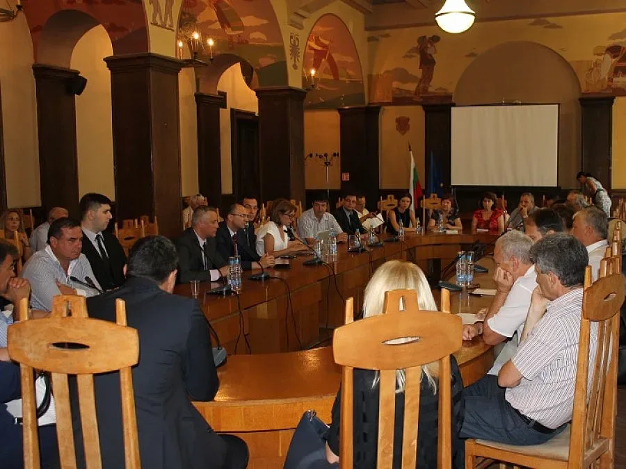 Правят летище за товари в Бургас