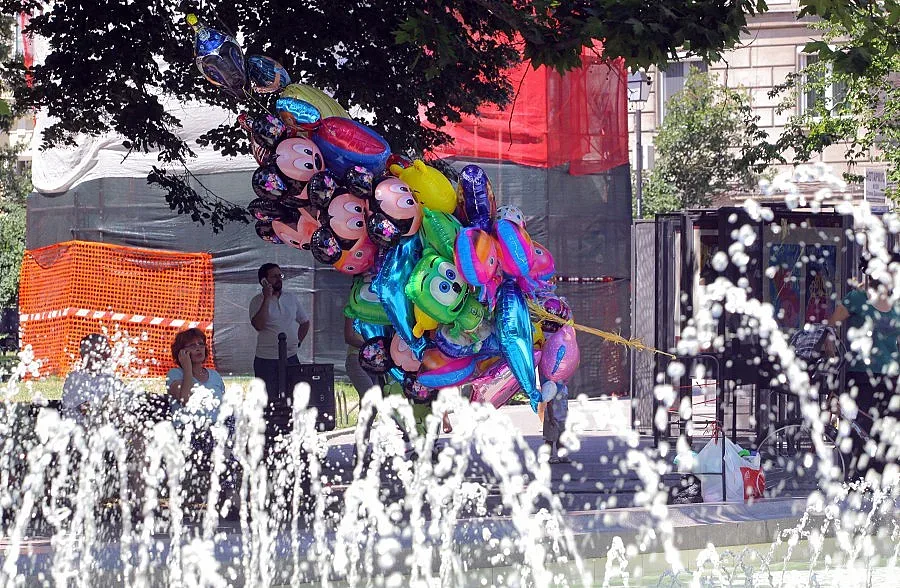 Горещо начало на седмицата 