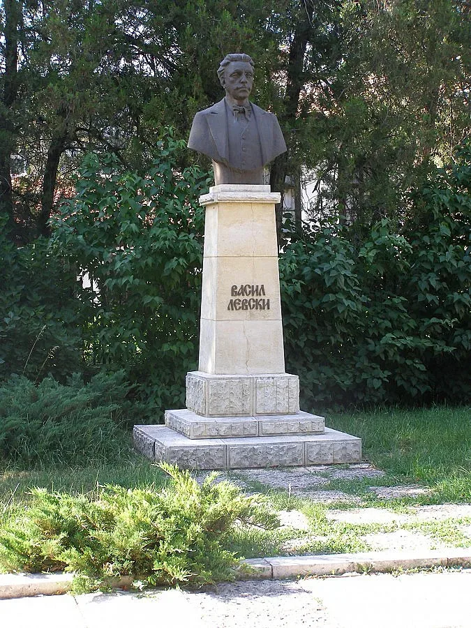 Добрич почита рождението на Апостола с поетичен венец