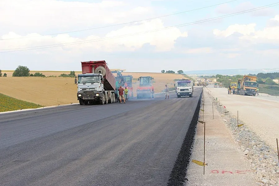 Завършват пътя Шумен-Белокопитово
