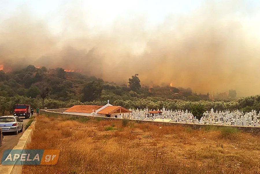 Атина гори! Наистина (ВИДЕО)