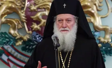 Патриарх Неофит поиска паметник на Борис Покръстител