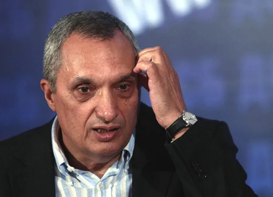 Костов видя стабилизация и пълен мандат