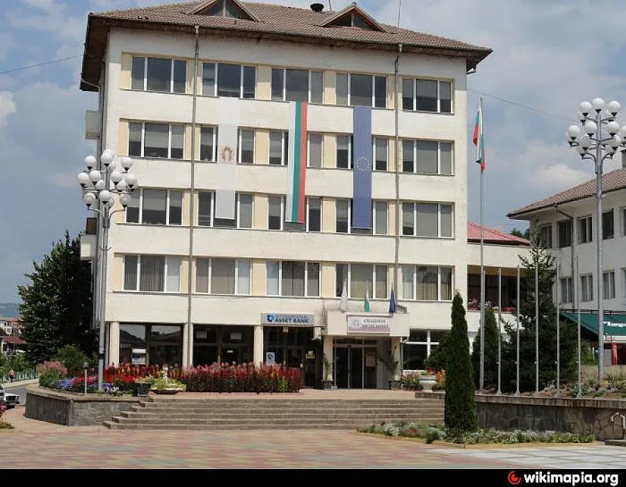 Върнаха управника на Неделино