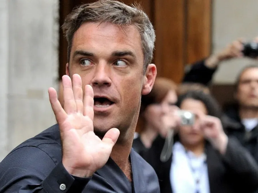 Руски милионери идват с яхти да слушат Роби Уилямс