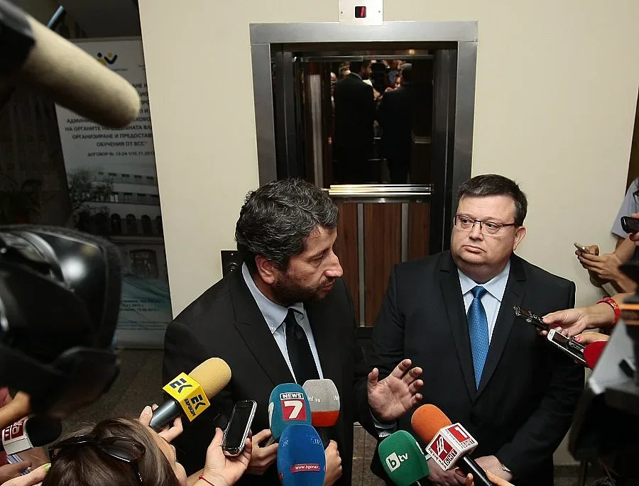 Цацаров и Христов свалят томахавките 