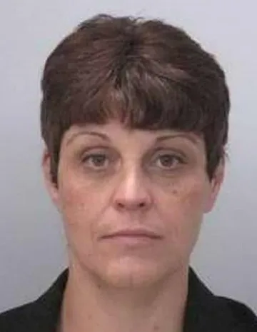  Издирват жена заради престъпление