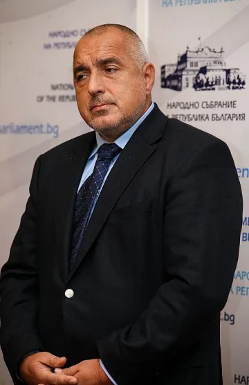 Совалки по тъмно за реформите