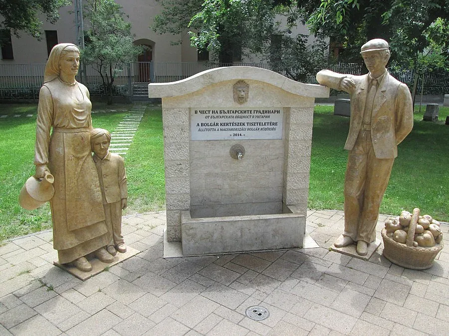 Вдигнаха чешма за БГ градинарите