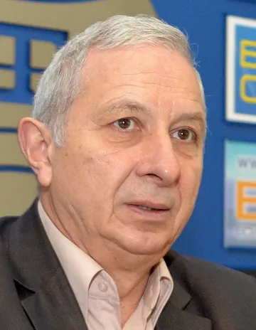 Сериозни реформи не се правят на пожар