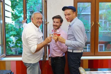 Мариус Донкин води световни артисти във Варна
