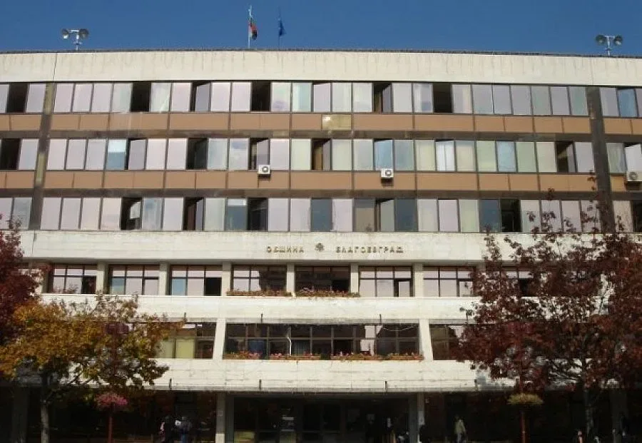 Областен управител иска община Гърмен да приюти роми без дом