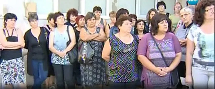 200 шивачки протестират за неизплатени заплати