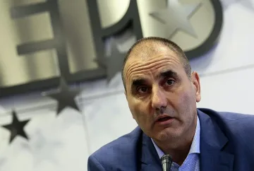 Цветанов изпитва кметски екипи