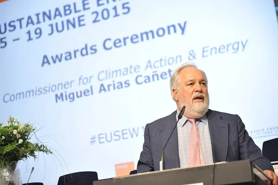 Вложиха $270 млрд. в зелена енергия