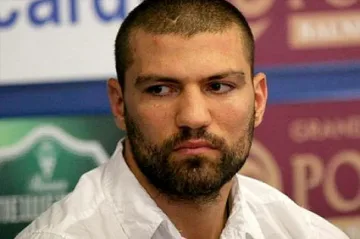 Тервел Пулев загуби за пръв път на професионалния ринг 