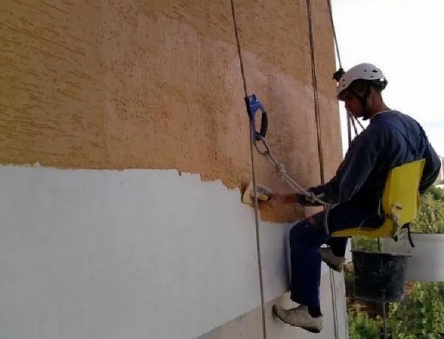 18 фирми искат да обследват сгради за саниране в Кърджали