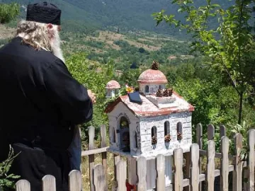 Стотици честват Света Марина под вековен бор