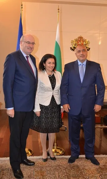 Обмислят помощ за фермери заради ембаргото на Русия