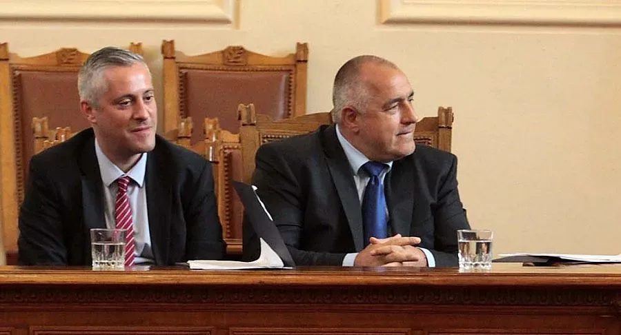 Гръцки фирми местят пари и бизнес у нас