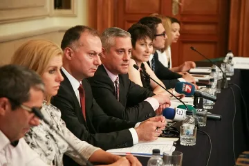 Родна фирма прави завод за лекарства във Виетнам