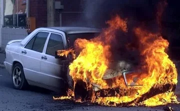 “Мерцедес” изгоря тази нощ в Кърджали 