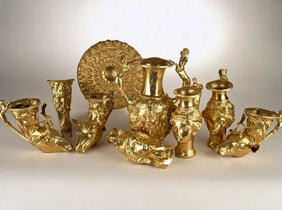 75 години от новата емблема на България