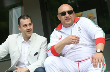 Кралев и федерацията  палят деца по тениса