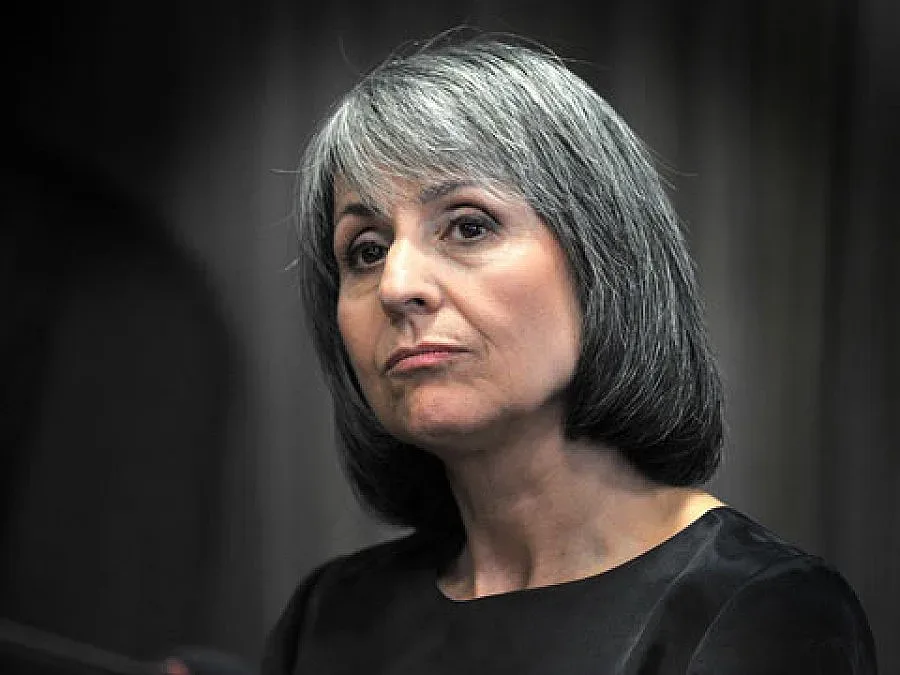 Маргарита Попова: Правосъдният министър няма място във ВСС