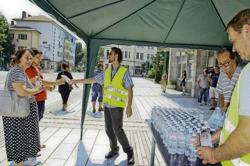 Кметът на Видин прати служители да раздават вода в горещините
