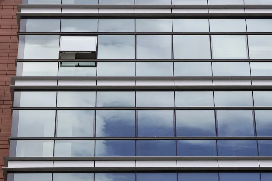 Инспекцията по труда: Работодателите да осигурят подходящи условия на служителите в горещините