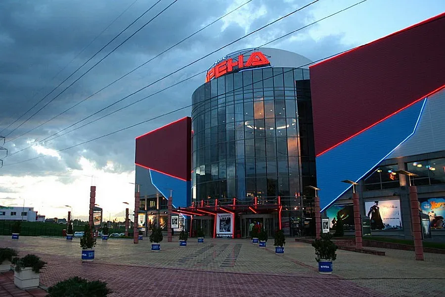  Продават парцела на  Кино "Арена" в "Младост"