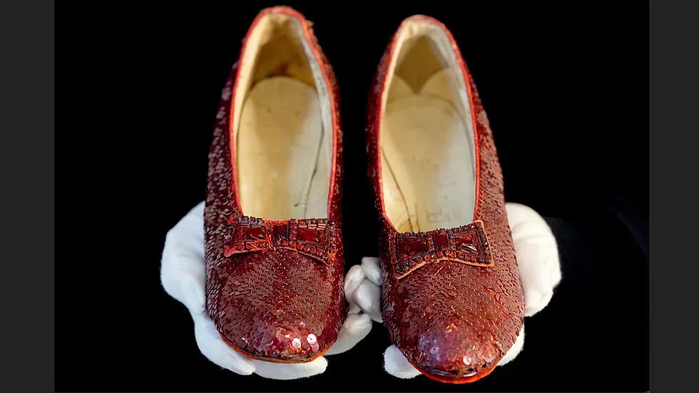 Обувки за 28 милиона долара! Чии са?