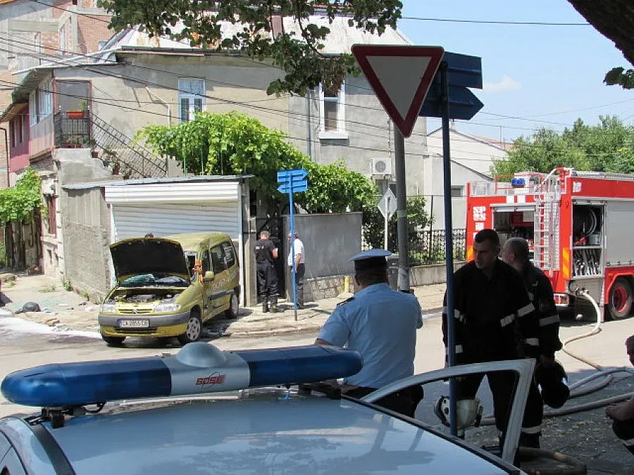 Зрелищна катастрофа в центъра на Русе